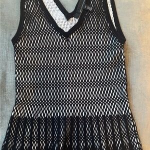 White House Black Market Black and White Knit Sleeveless V-Neck Top